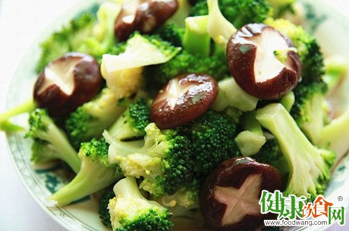 白領(lǐng)午餐如何營養(yǎng)搭配?推薦這道藍瘦香菇網(wǎng)紅菜